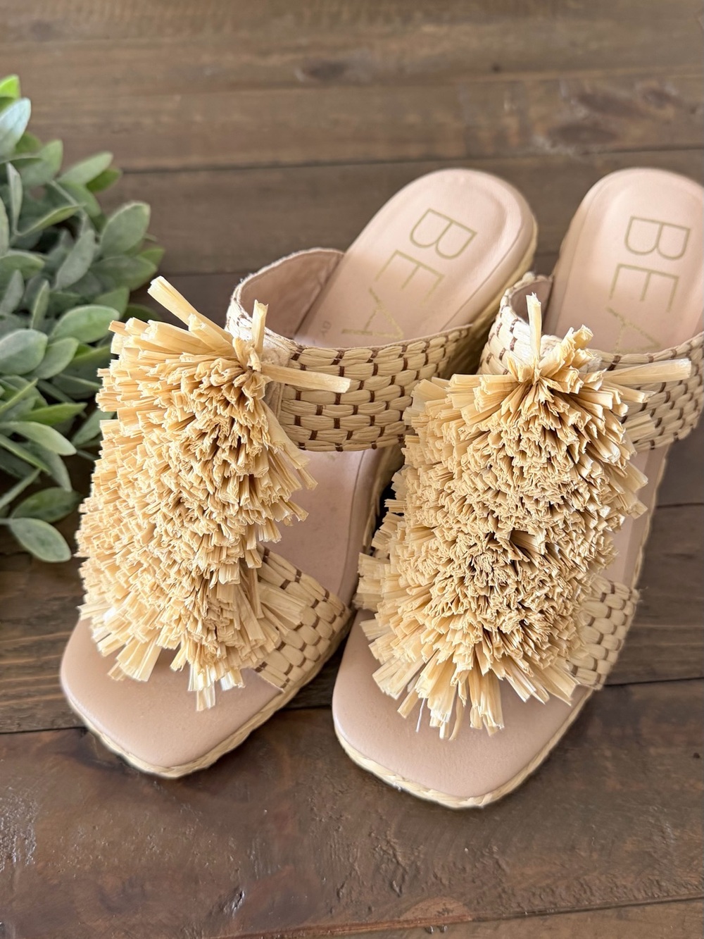 Beach by Matisse Cape Cod  Raffia Espadrilles